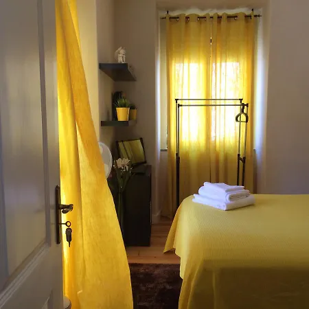Bed and breakfast Casa Das Cores Benfica Lisboa